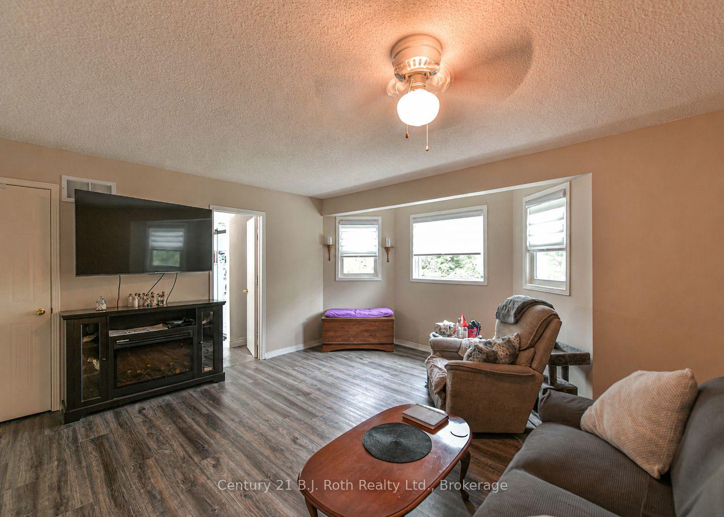 Photo 30 of 16 Frontier Avenue, Orillia — HOMEH