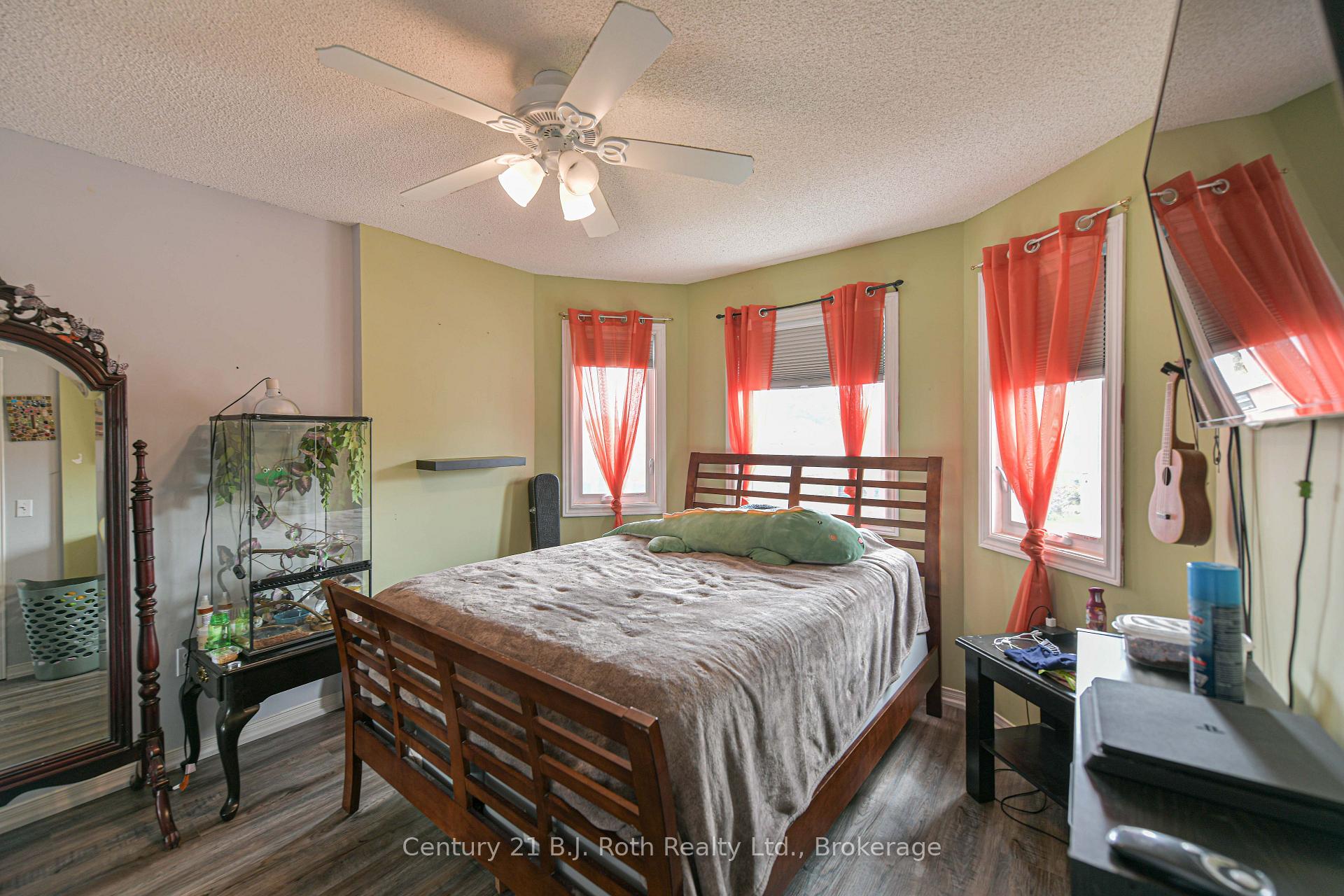 Photo 35 of 16 Frontier Avenue, Orillia — HOMEH