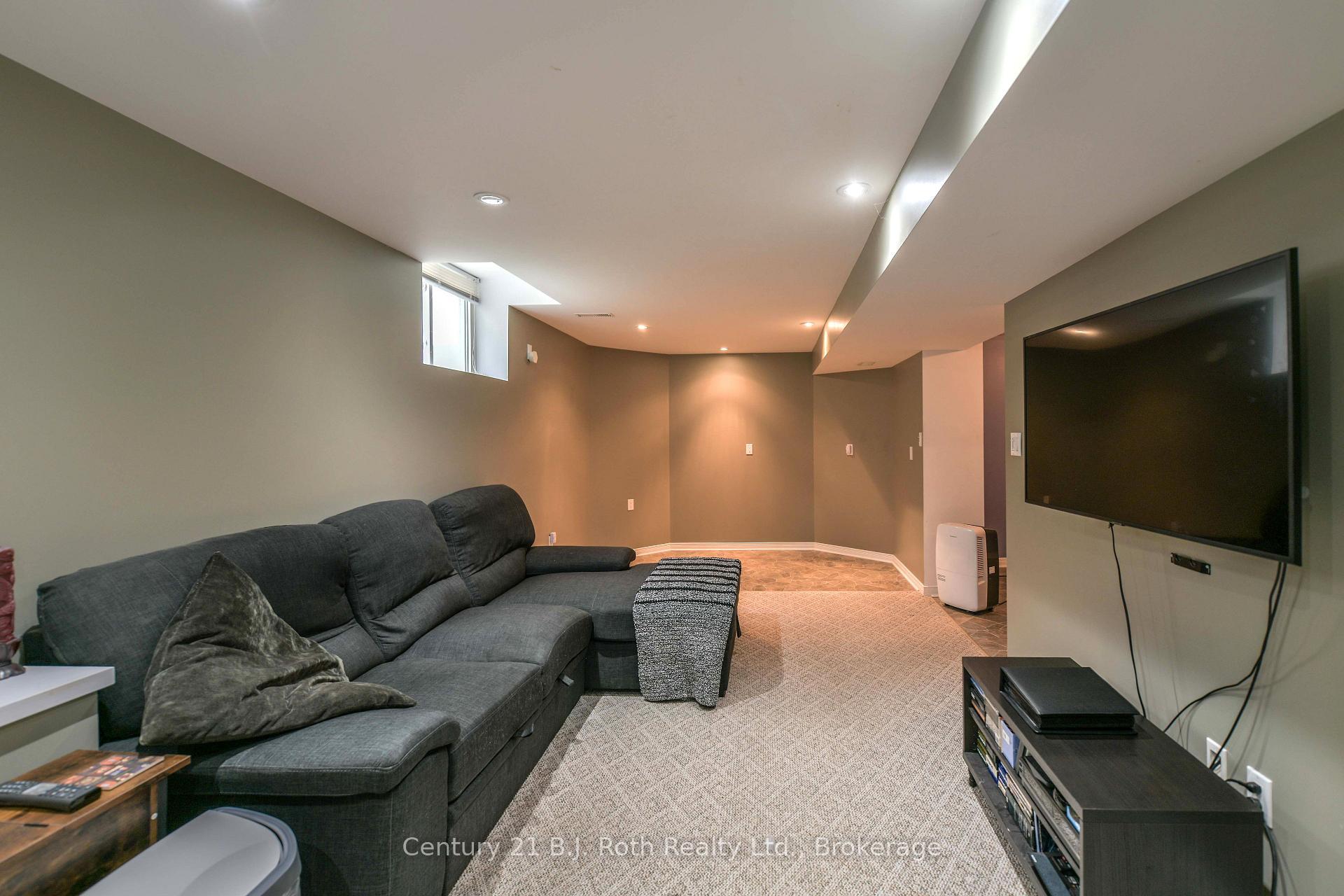 Photo 40 of 16 Frontier Avenue, Orillia — HOMEH