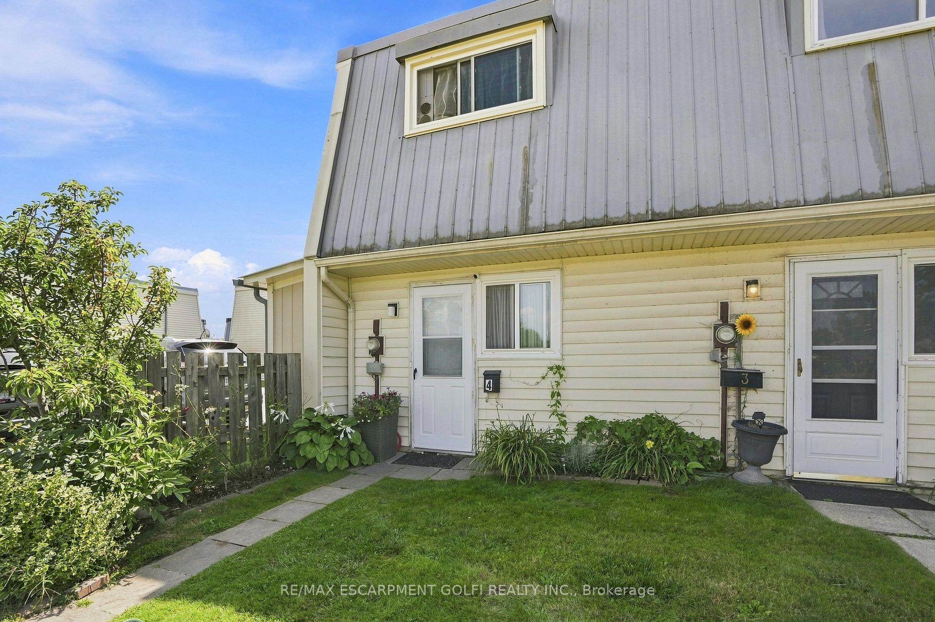 Photo 2 of Unit 4, 8646 Willoughby Drive, Niagara Falls, Chippawa — HOMEH