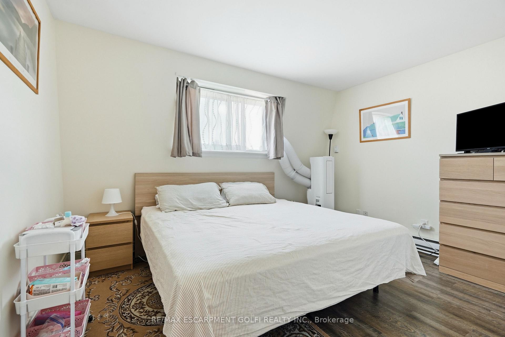 Photo 12 of Unit 4, 8646 Willoughby Drive, Niagara Falls, Chippawa — HOMEH