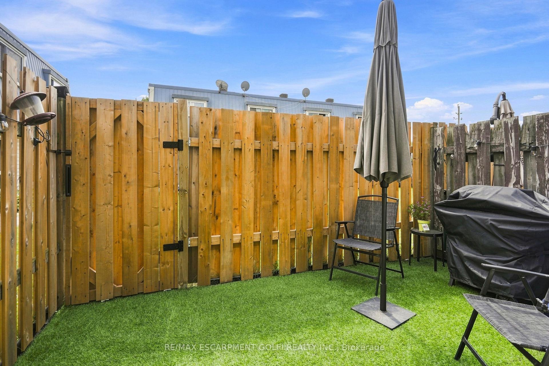 Photo 18 of Unit 4, 8646 Willoughby Drive, Niagara Falls, Chippawa — HOMEH