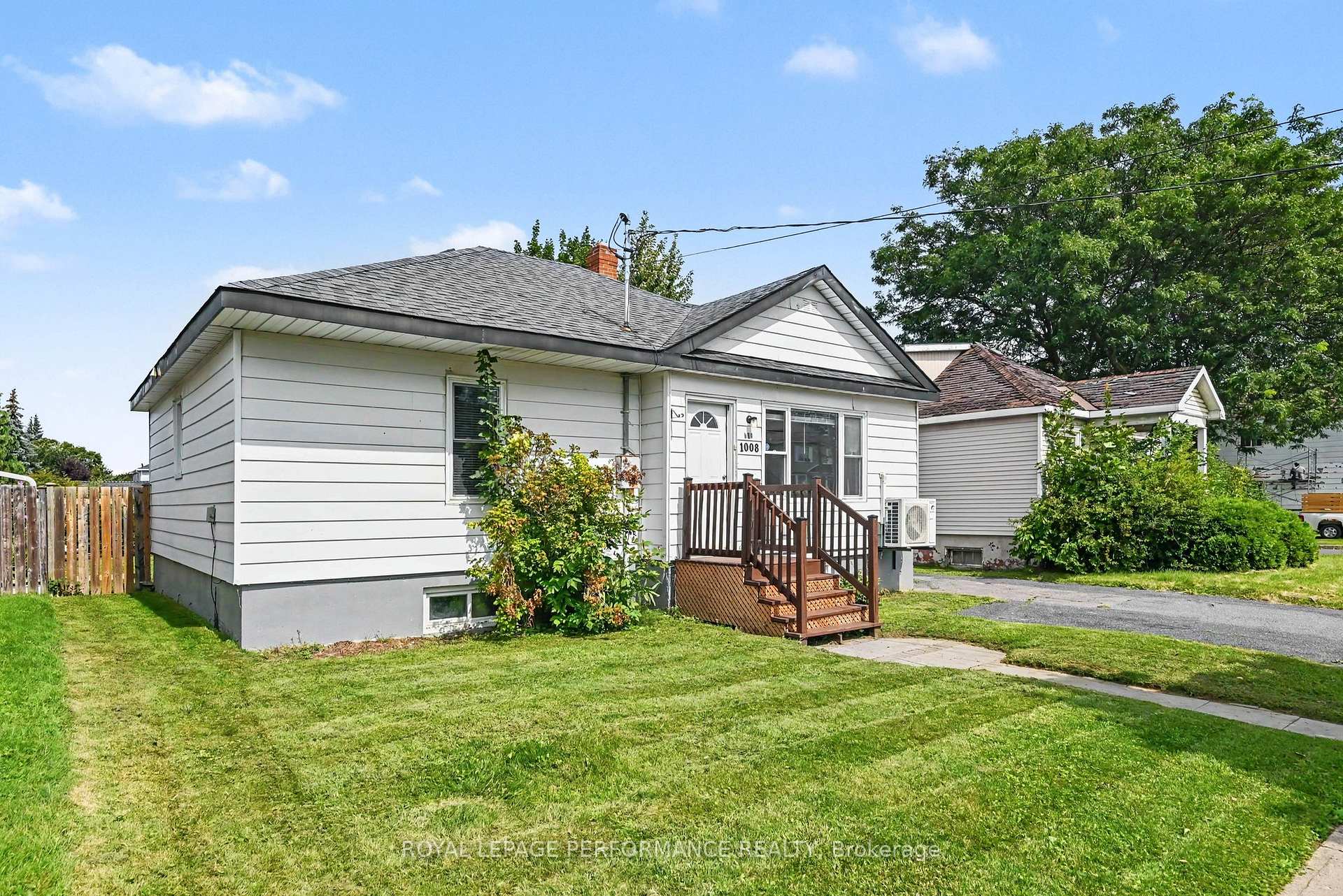 Photo 4 of 1008 Second Street E, Cornwall, Cornwall — HOMEH