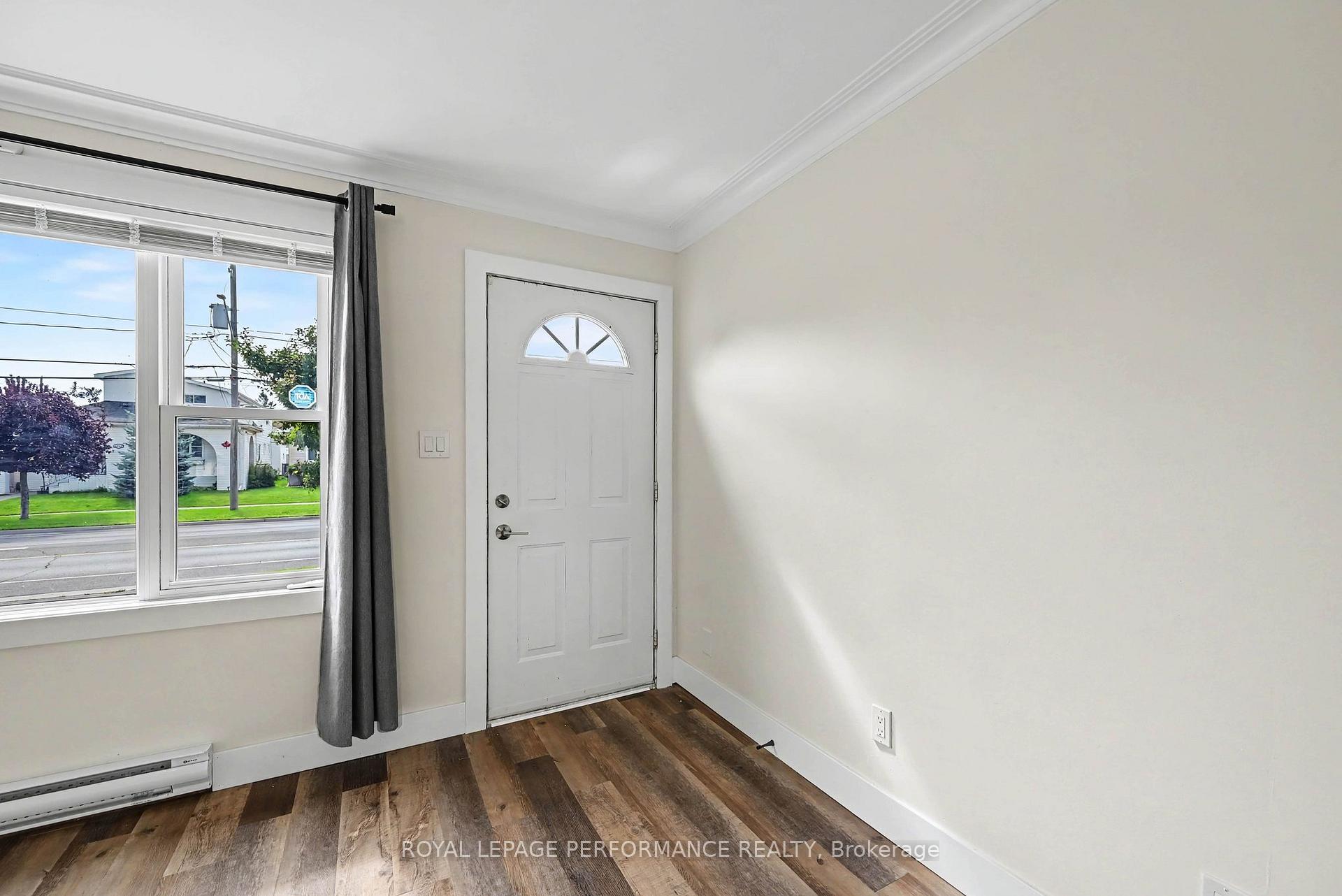 Photo 5 of 1008 Second Street E, Cornwall, Cornwall — HOMEH