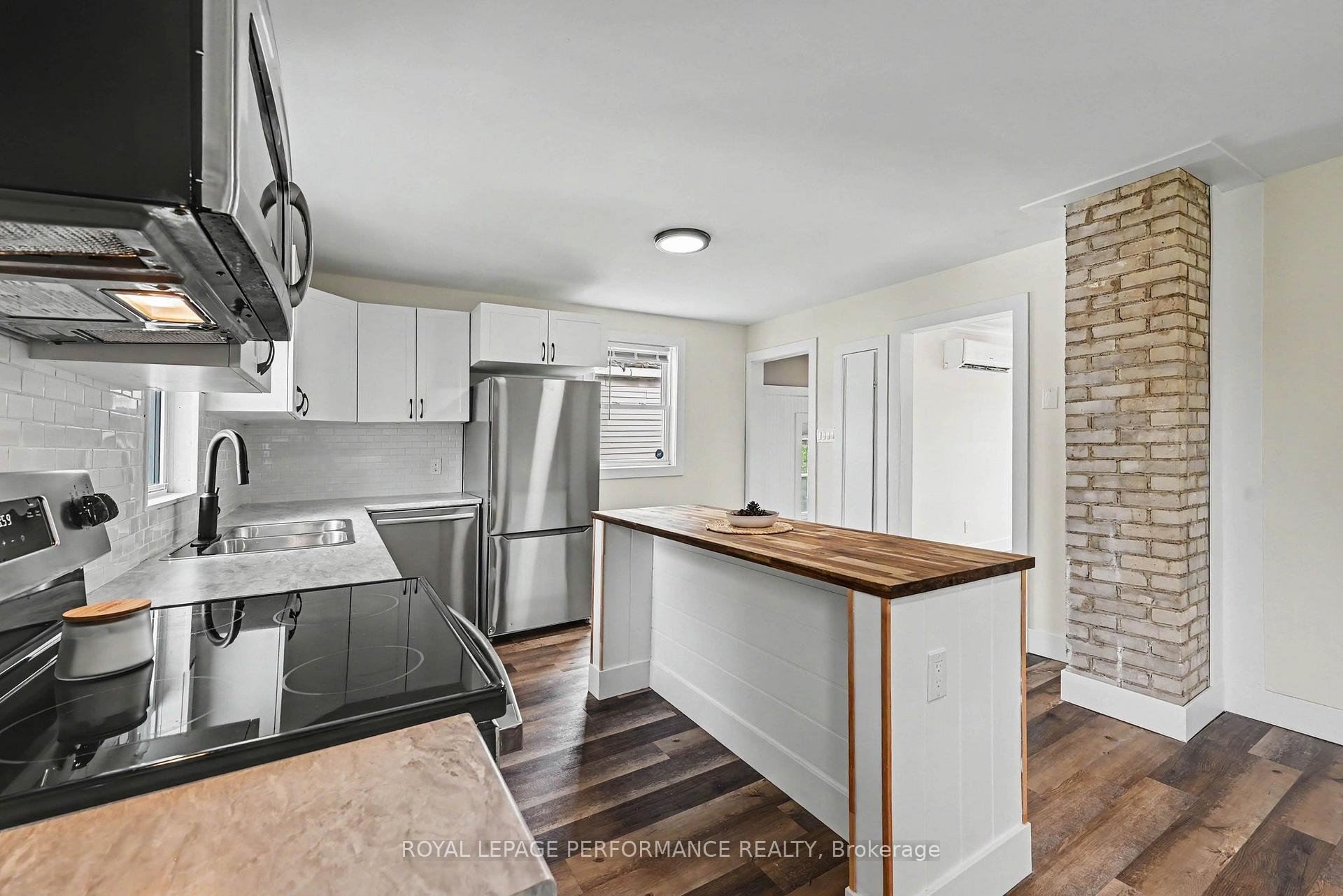 Photo 8 of 1008 Second Street E, Cornwall, Cornwall — HOMEH
