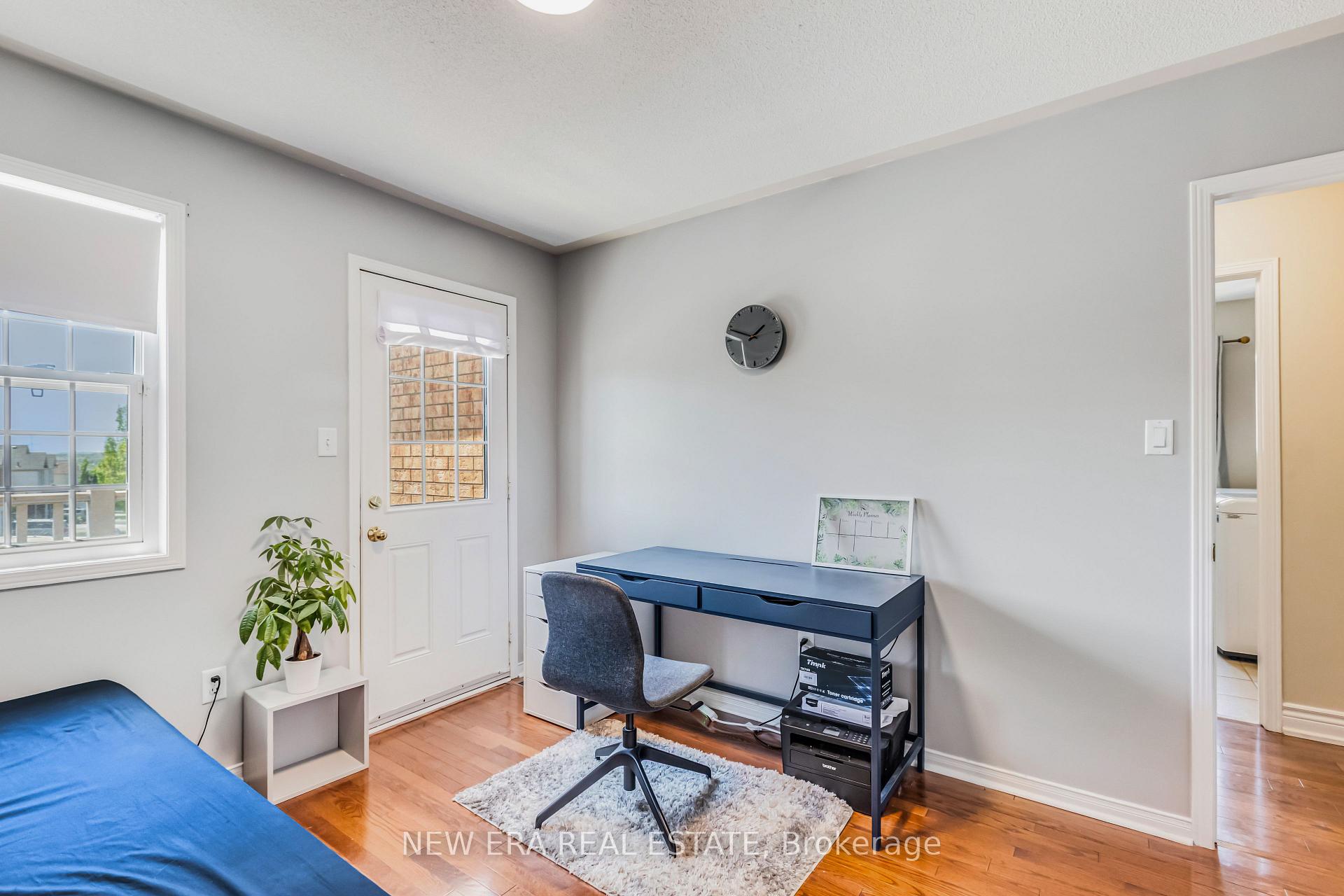 Photo 14 of 11 Warnford Circle, Ajax, Northeast Ajax — HOMEH