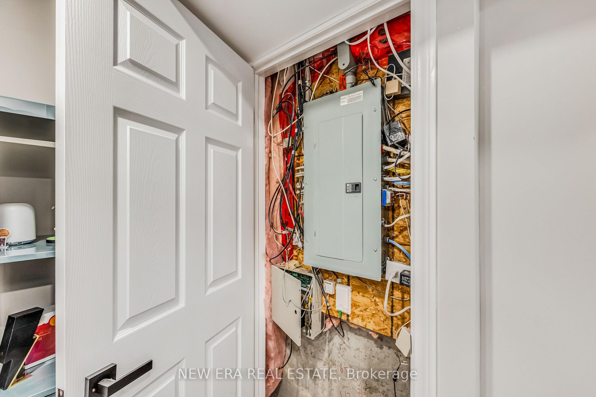 Photo 32 of 11 Warnford Circle, Ajax, Northeast Ajax — HOMEH