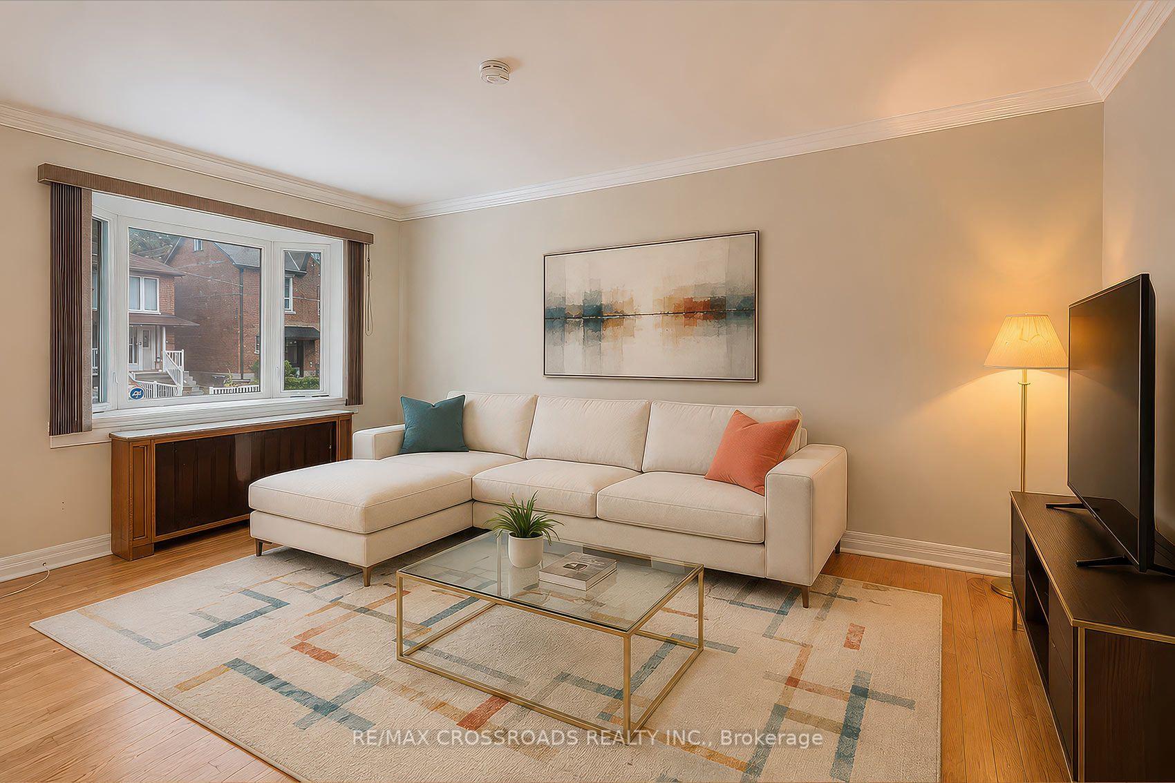 Photo 9 of 218 Gledhill Avenue, Toronto, Woodbine-Lumsden — HOMEH