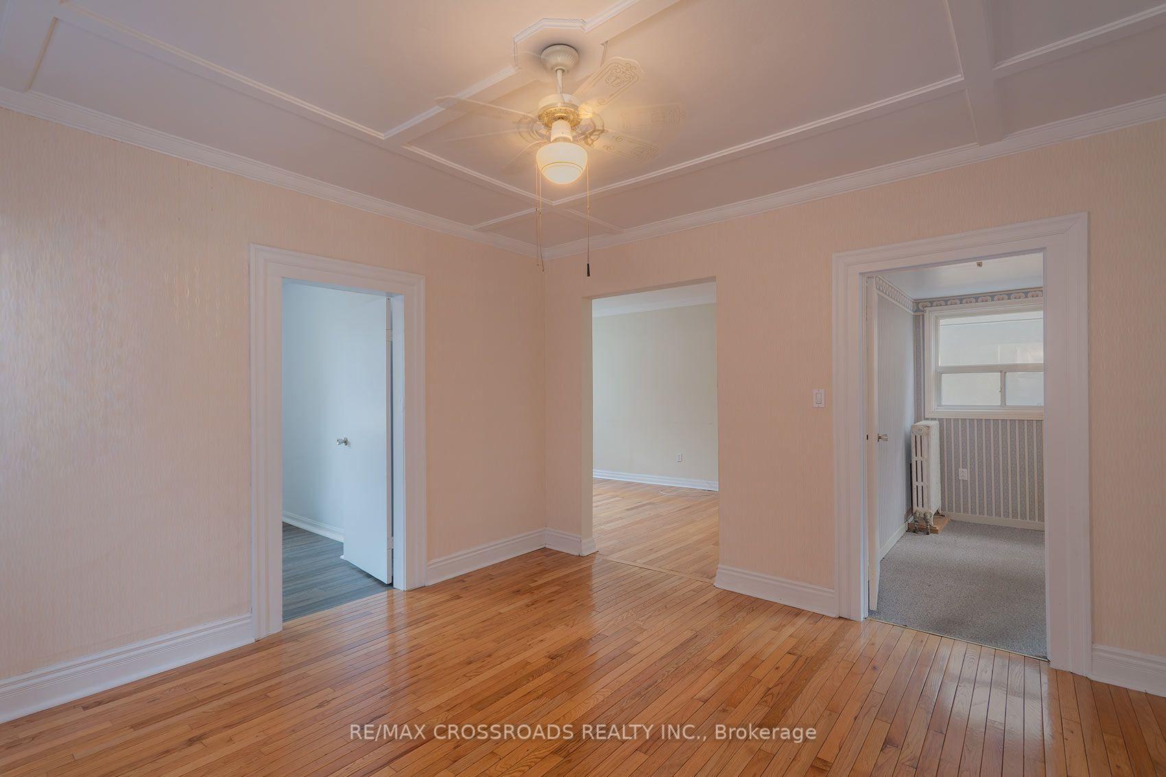 Photo 14 of 218 Gledhill Avenue, Toronto, Woodbine-Lumsden — HOMEH