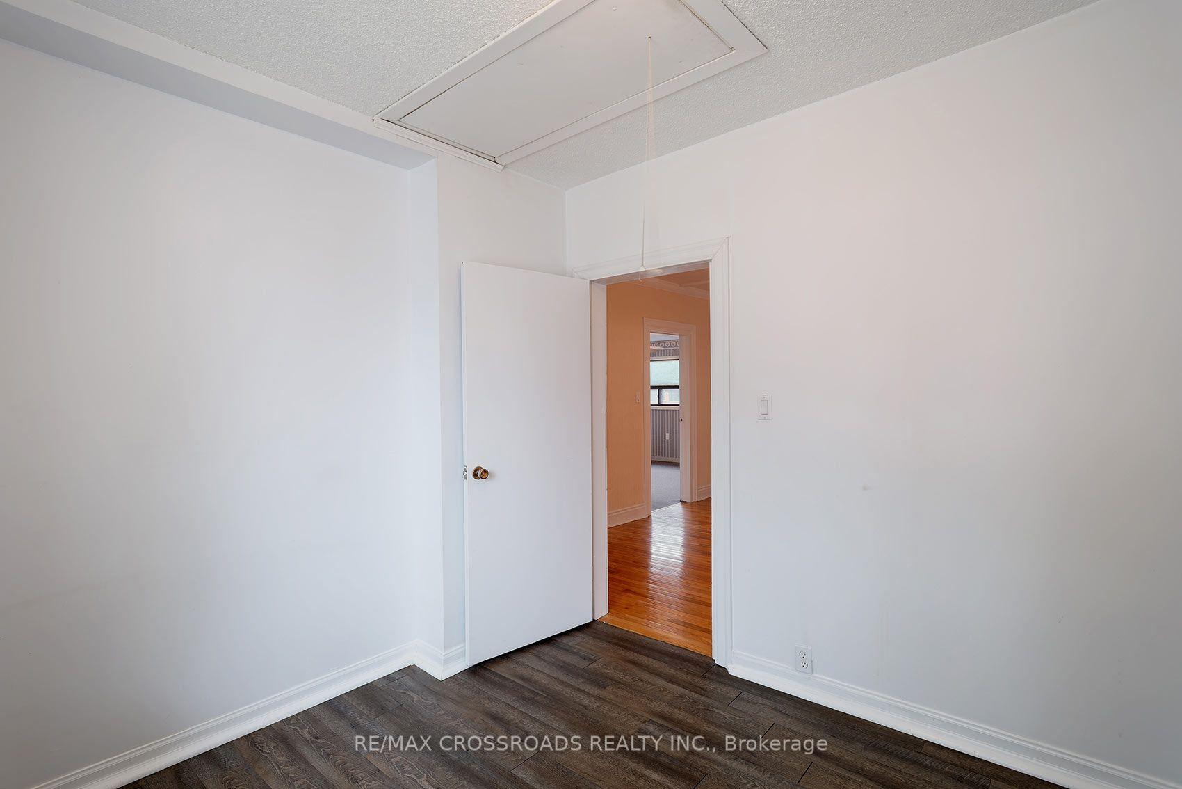 Photo 19 of 218 Gledhill Avenue, Toronto, Woodbine-Lumsden — HOMEH