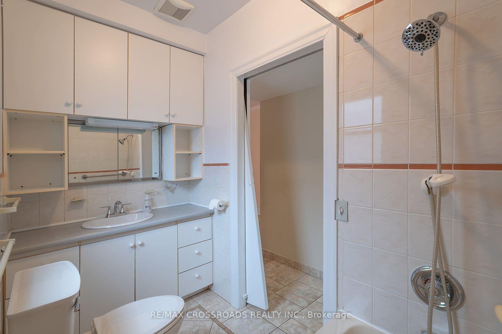 Photo 24 of 218 Gledhill Avenue, Toronto, Woodbine-Lumsden — HOMEH