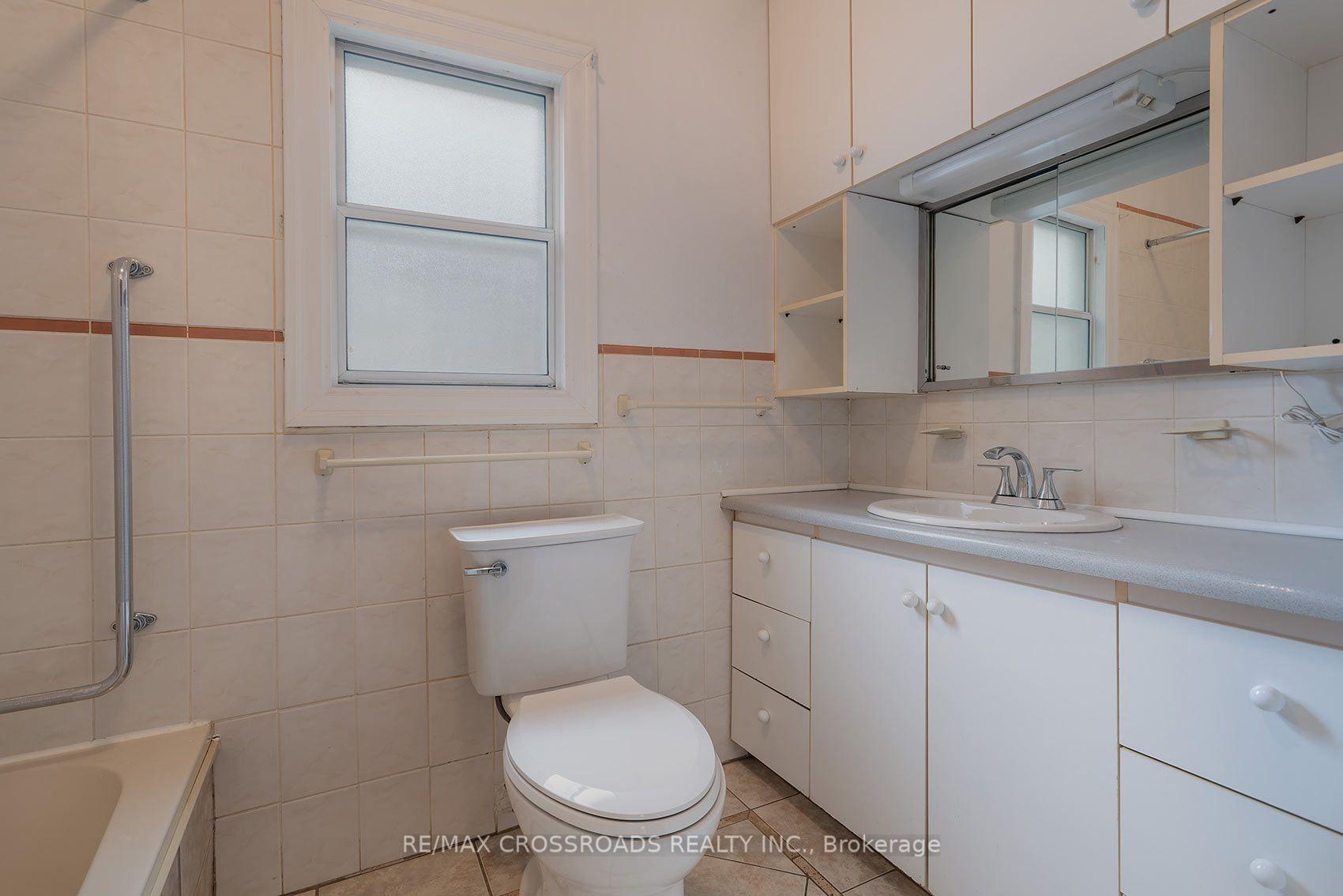 Photo 26 of 218 Gledhill Avenue, Toronto, Woodbine-Lumsden — HOMEH