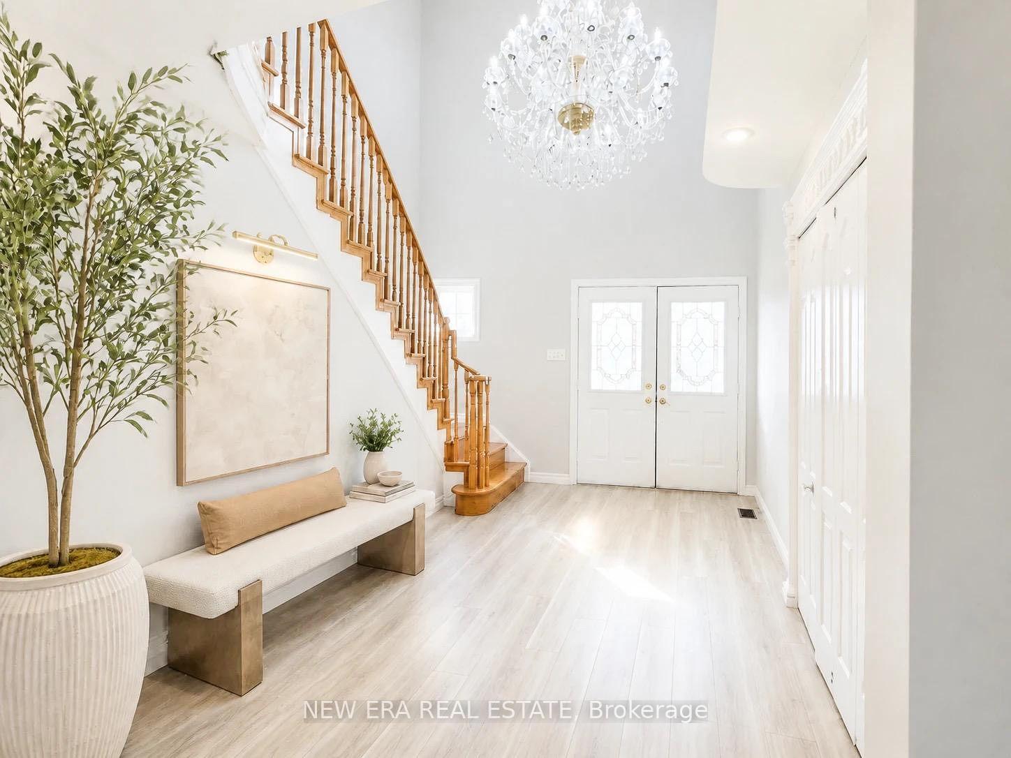 Photo 3 of 704 Brandenburg Boulevard, Waterloo, Upper Beechwood — HOMEH