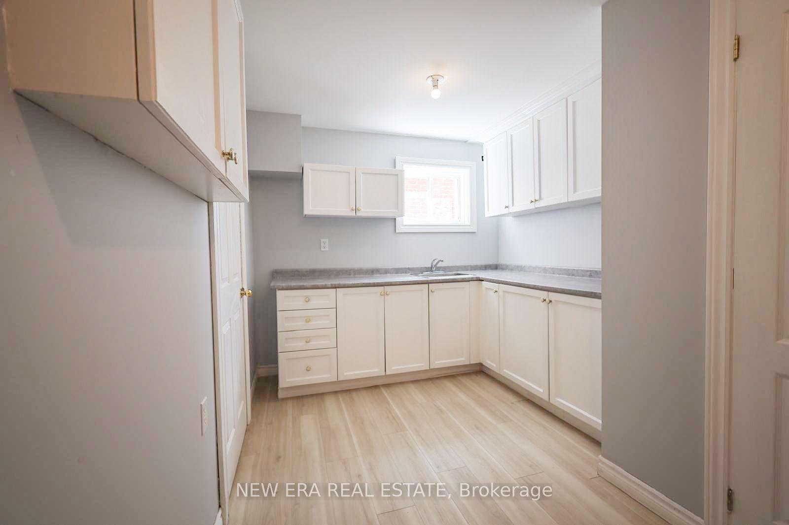 Photo 19 of 704 Brandenburg Boulevard, Waterloo, Upper Beechwood — HOMEH