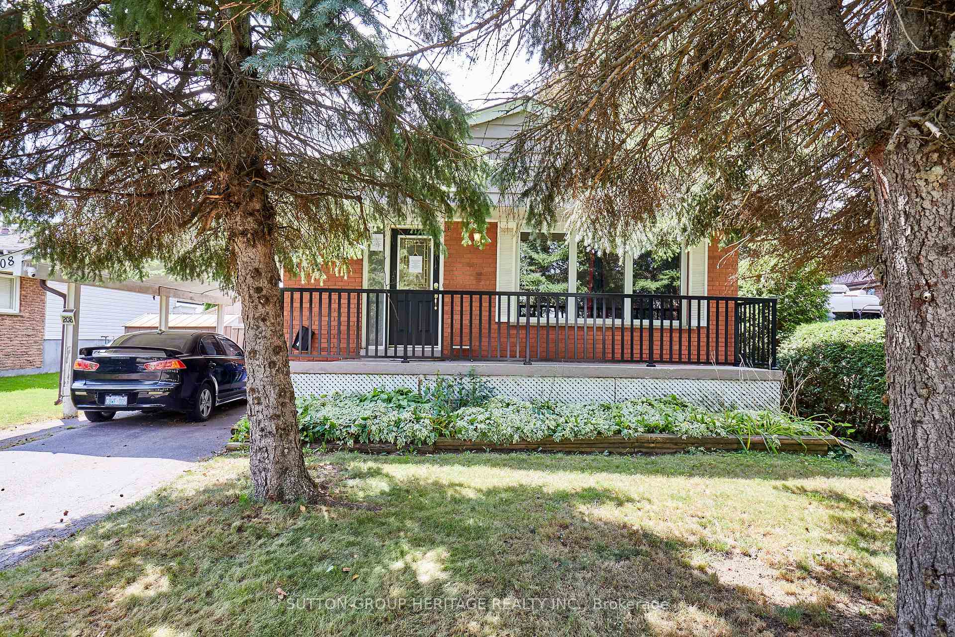 Front of 208 Farewell Street