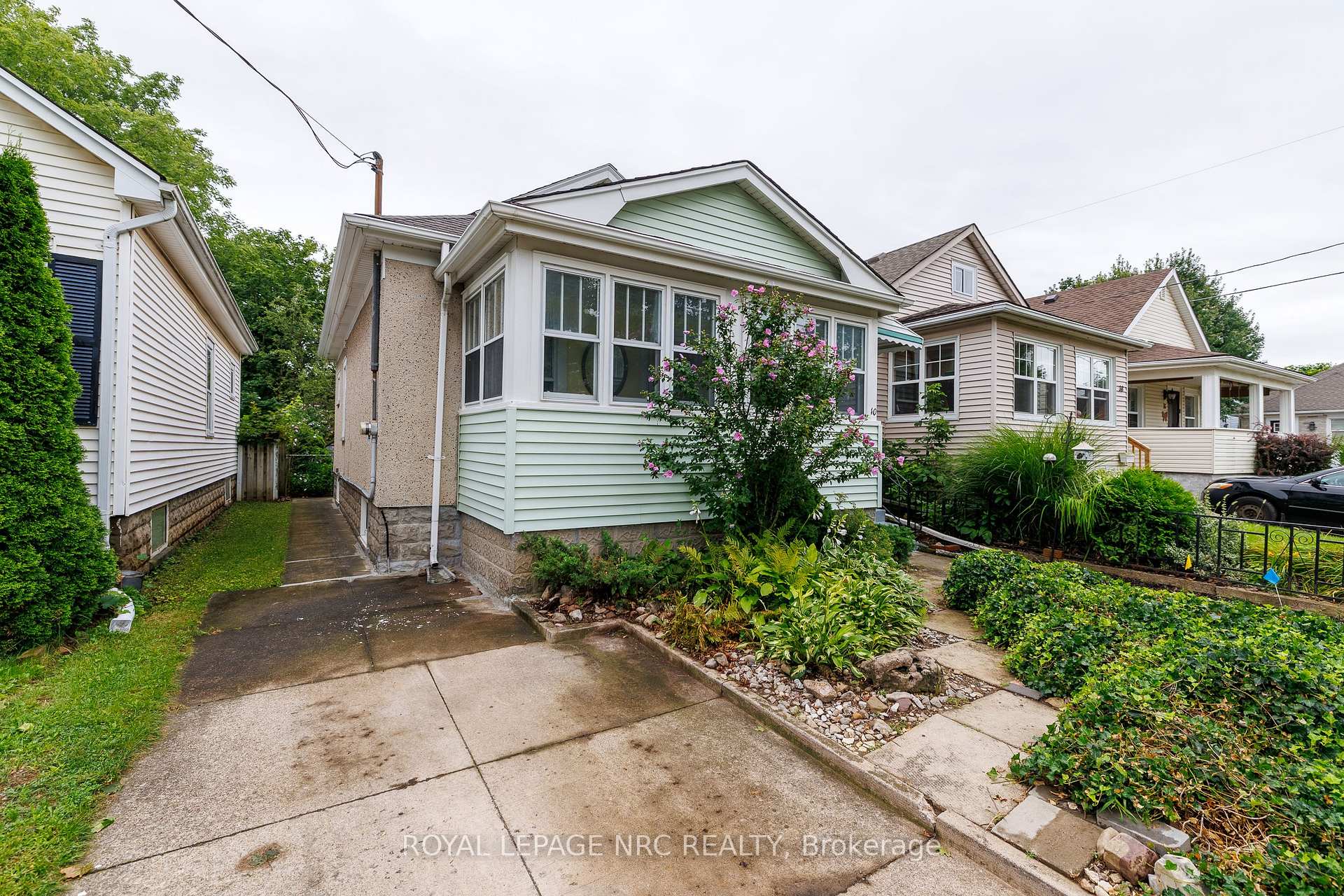Photo 2 of 40 St. Patrick Street, St. Catharines, Downtown — HOMEH