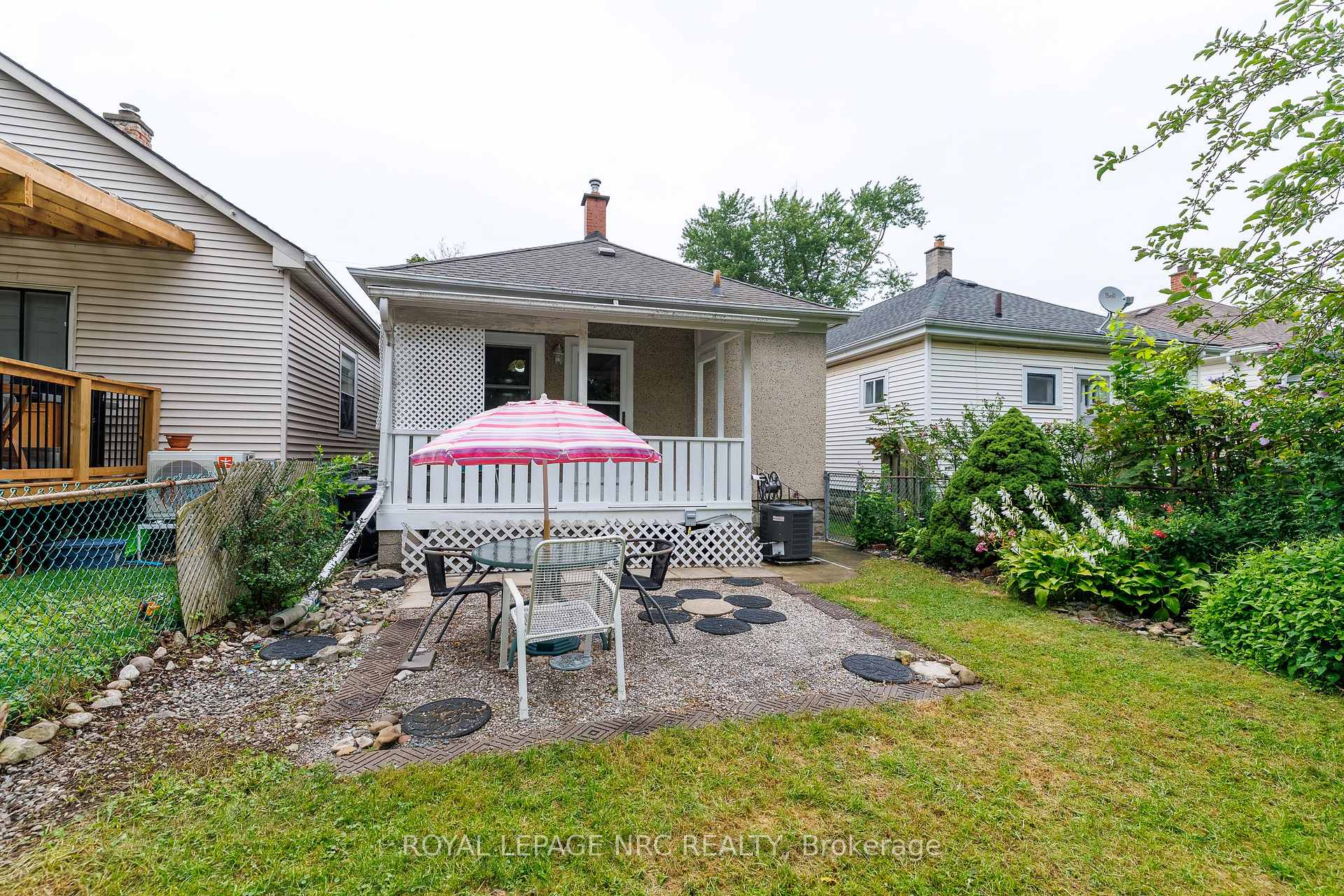 Photo 32 of 40 St. Patrick Street, St. Catharines, Downtown — HOMEH