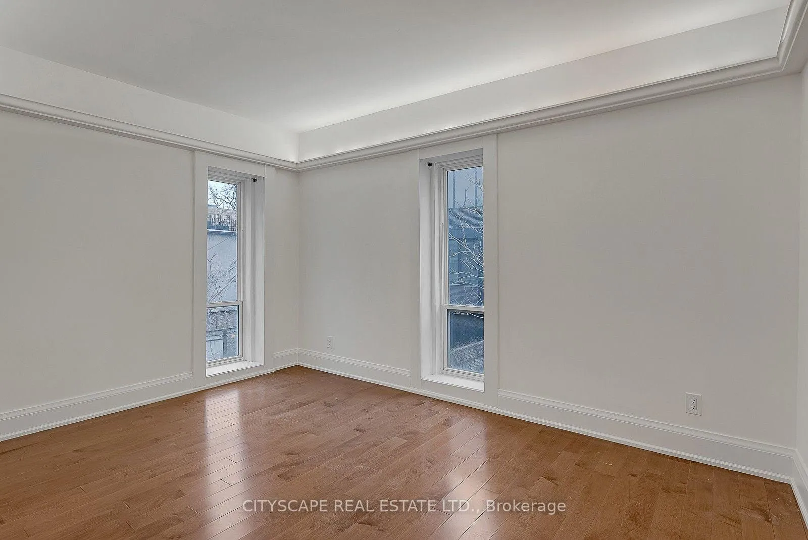 Photo 6 of Unit #2 Upper, 180 Strachan Avenue, Toronto, Niagara — HOMEH