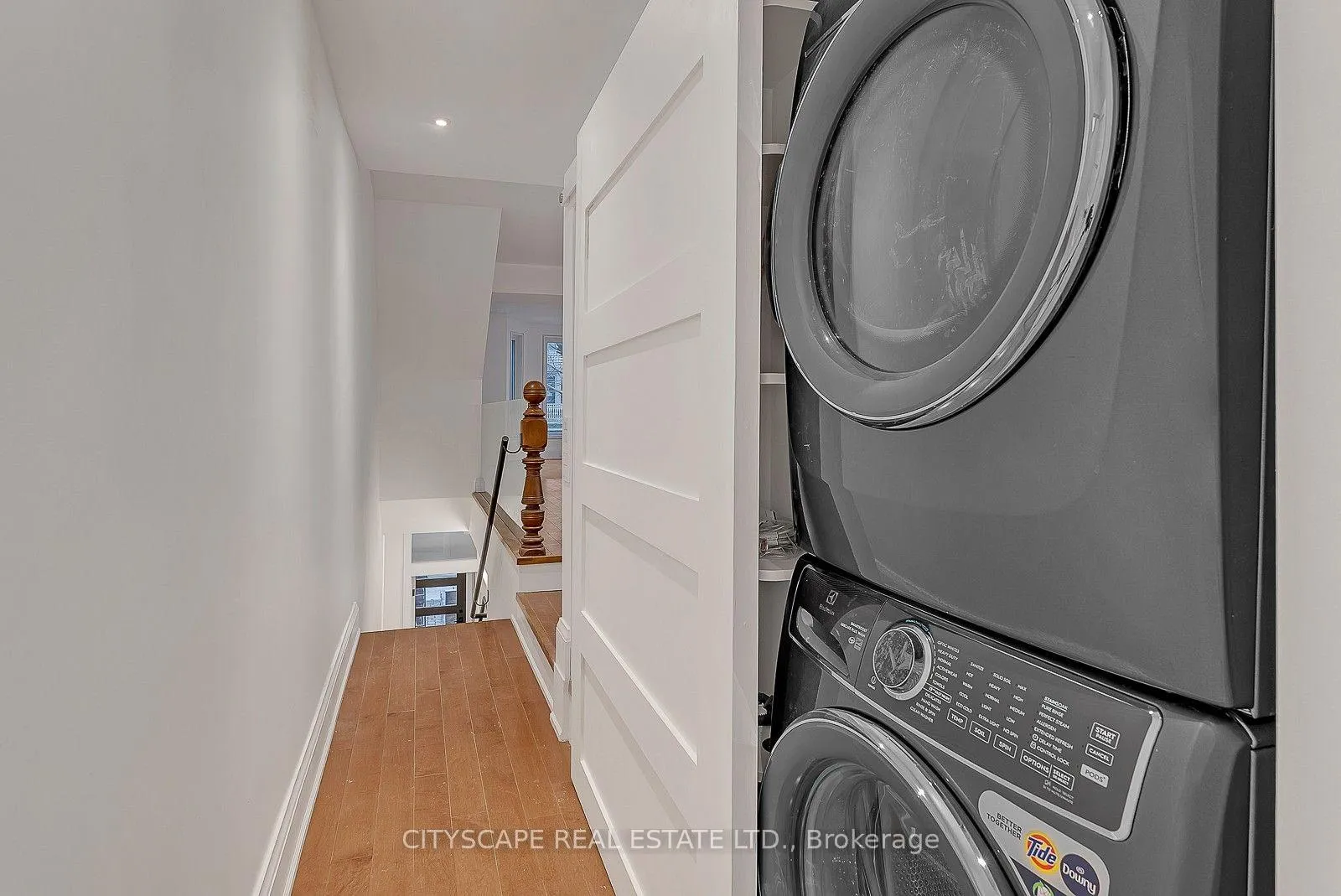 Photo 8 of Unit #2 Upper, 180 Strachan Avenue, Toronto, Niagara — HOMEH