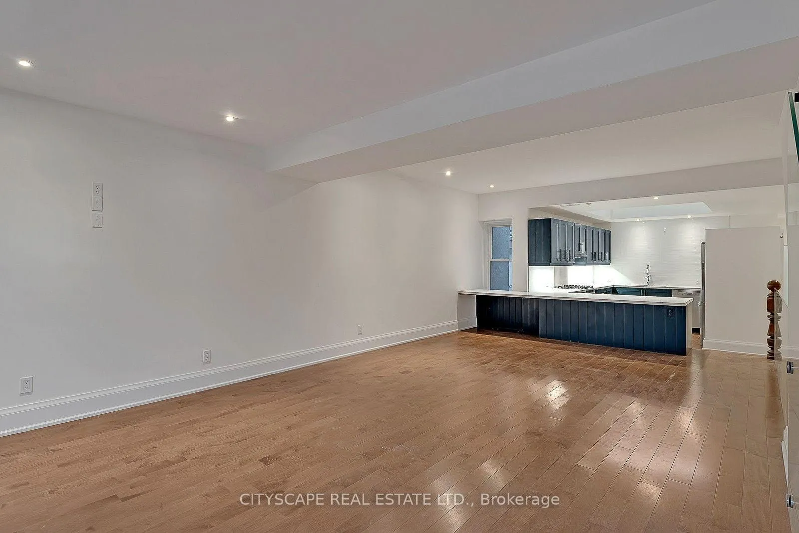 Photo 15 of Unit #2 Upper, 180 Strachan Avenue, Toronto, Niagara — HOMEH