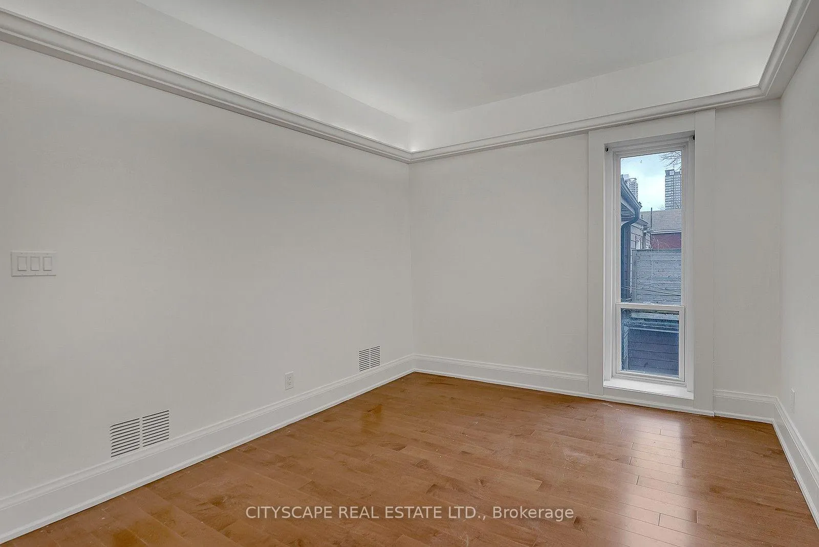 Photo 16 of Unit #2 Upper, 180 Strachan Avenue, Toronto, Niagara — HOMEH