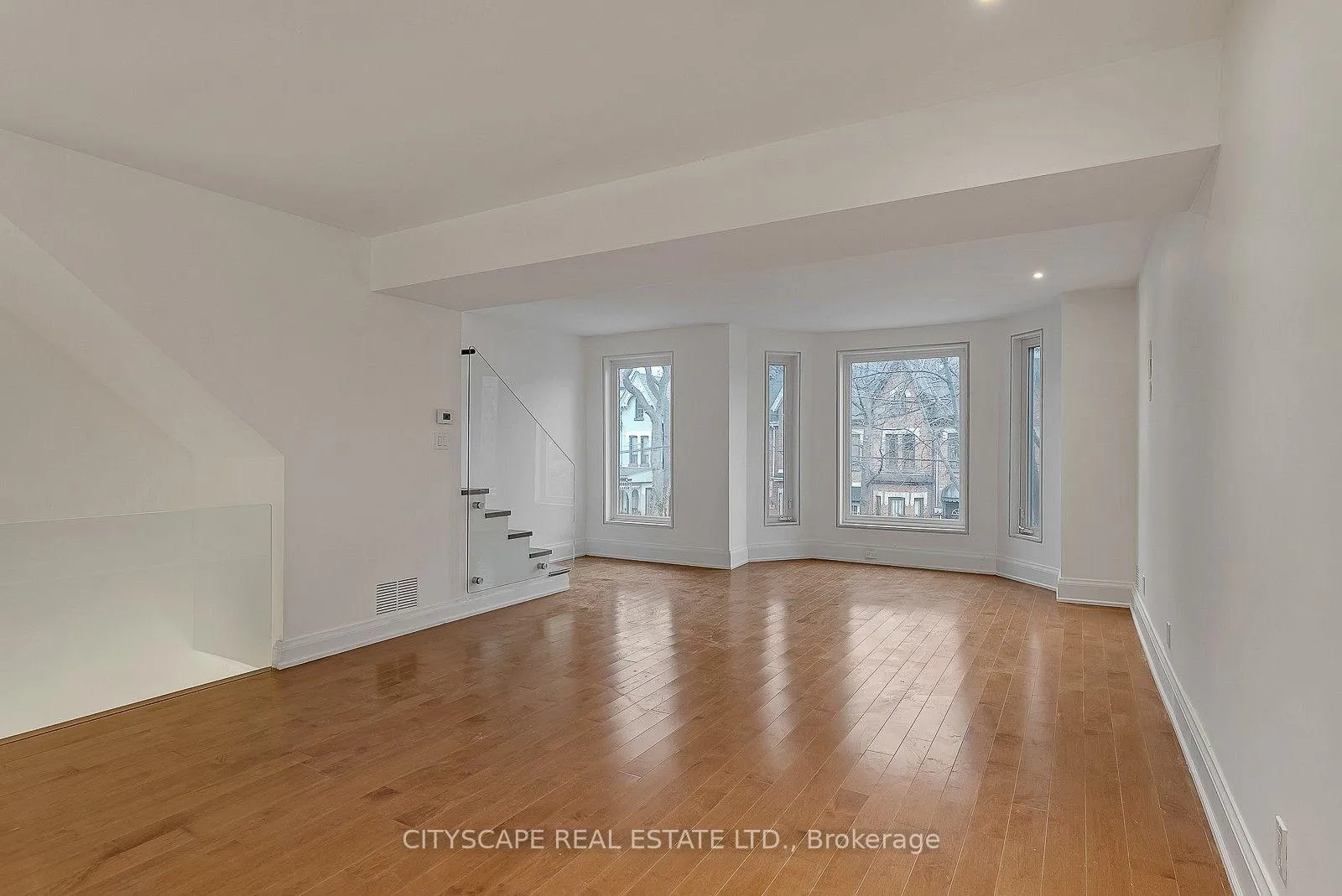Photo 17 of Unit #2 Upper, 180 Strachan Avenue, Toronto, Niagara — HOMEH