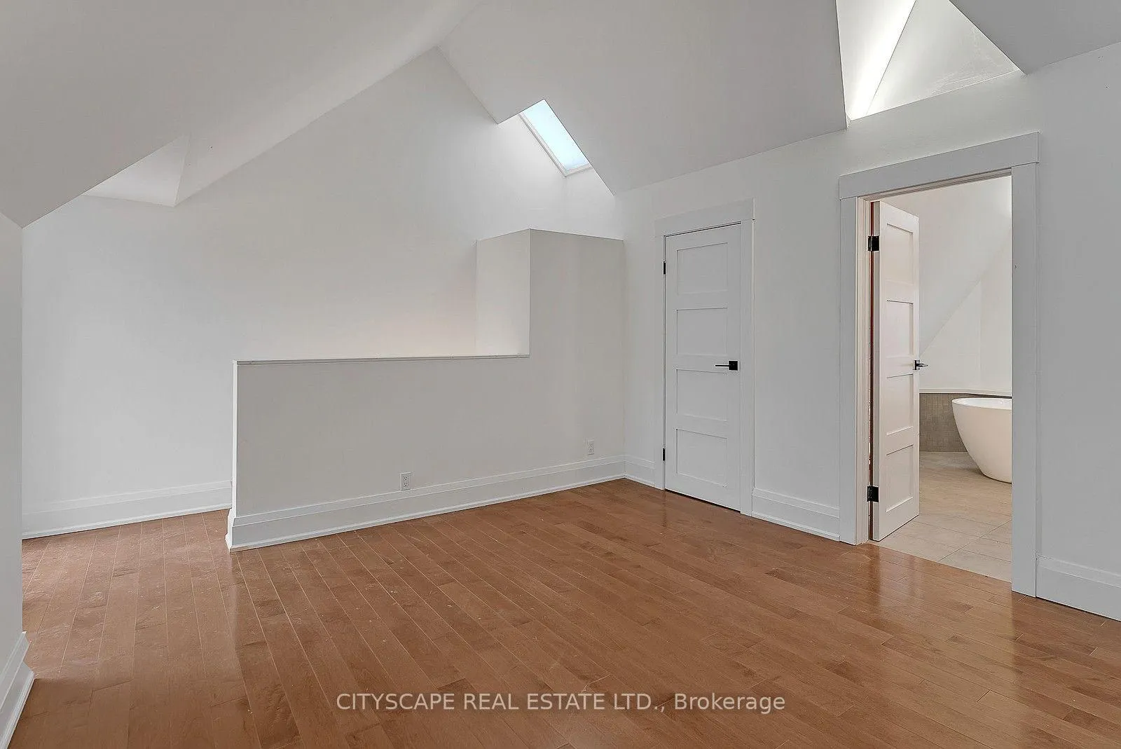 Photo 21 of Unit #2 Upper, 180 Strachan Avenue, Toronto, Niagara — HOMEH