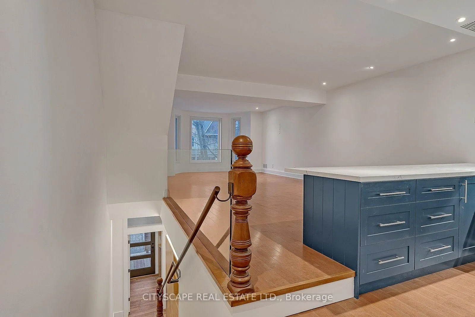 Photo 22 of Unit #2 Upper, 180 Strachan Avenue, Toronto, Niagara — HOMEH