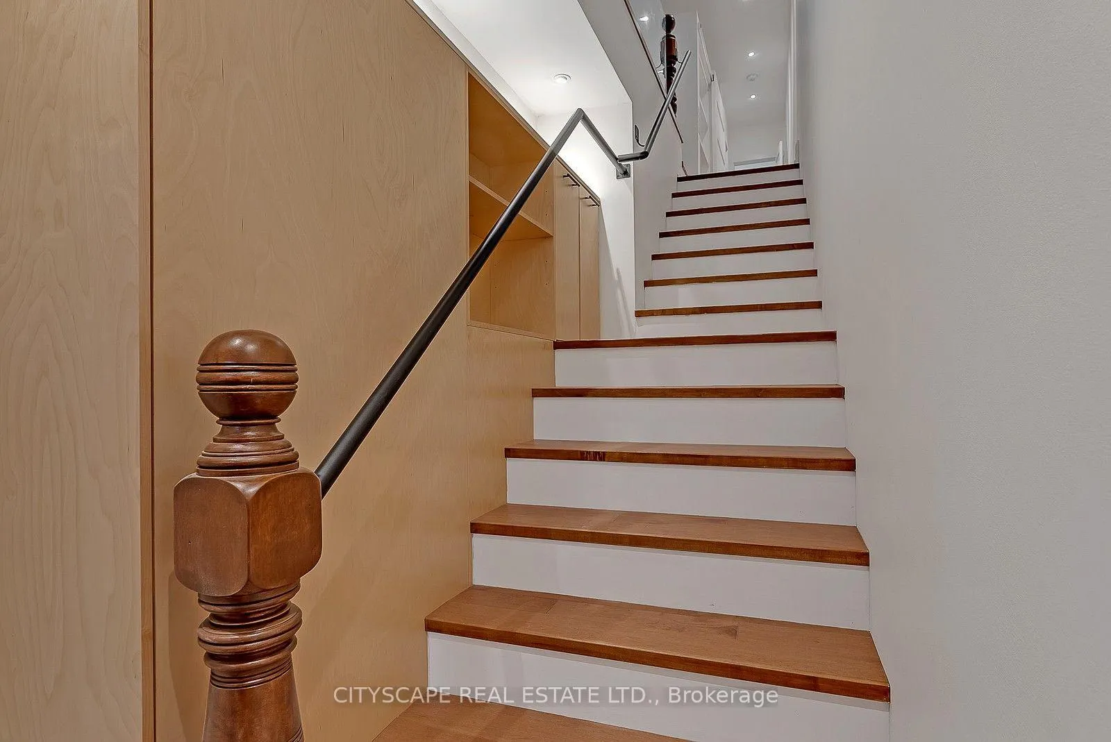 Photo 23 of Unit #2 Upper, 180 Strachan Avenue, Toronto, Niagara — HOMEH