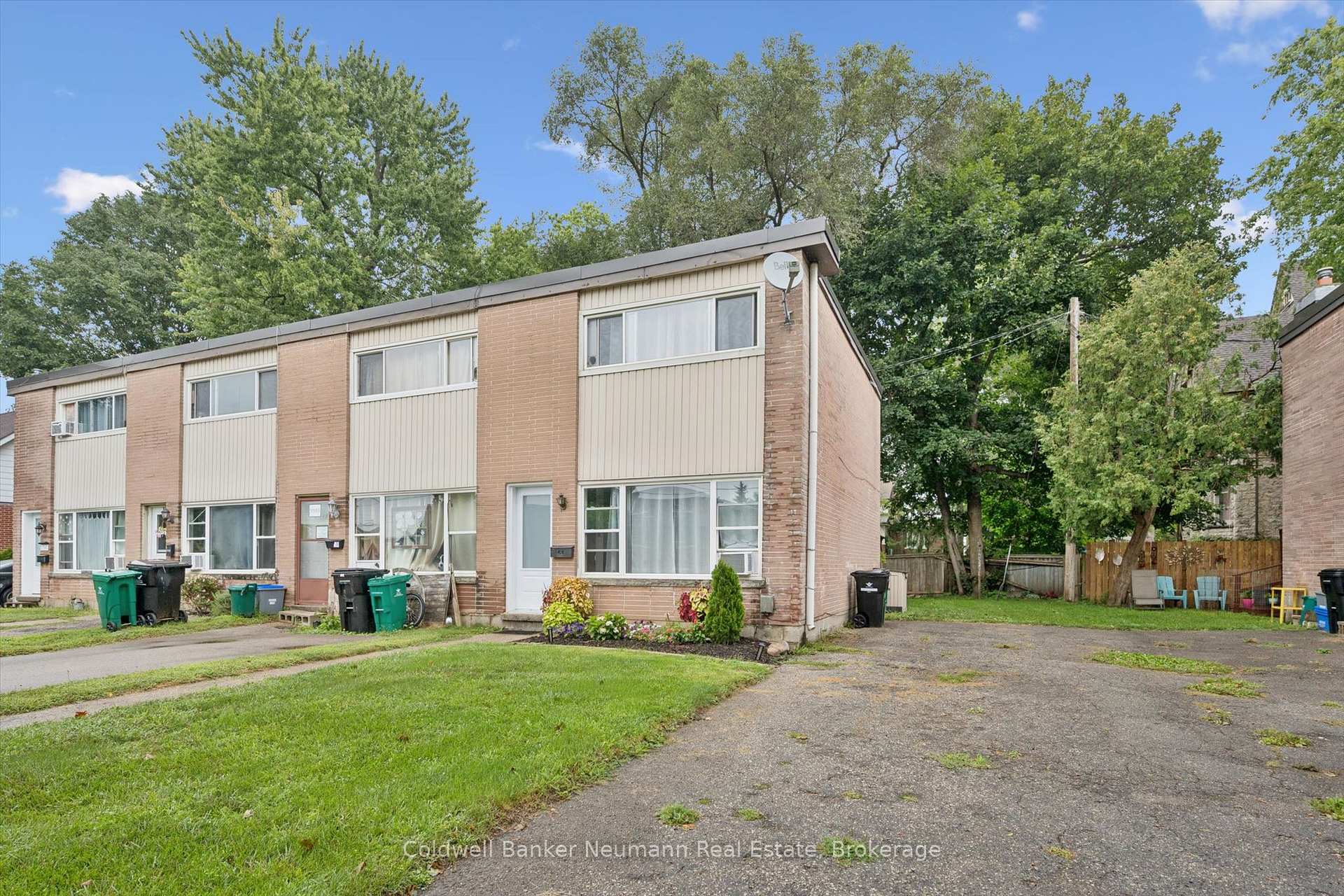 Photo 16 of 1561-1567 Queenston Road, Cambridge, Preston Centre — HOMEH