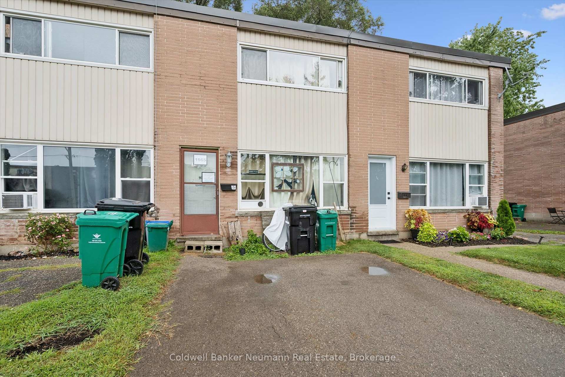 Photo 22 of 1561-1567 Queenston Road, Cambridge, Preston Centre — HOMEH