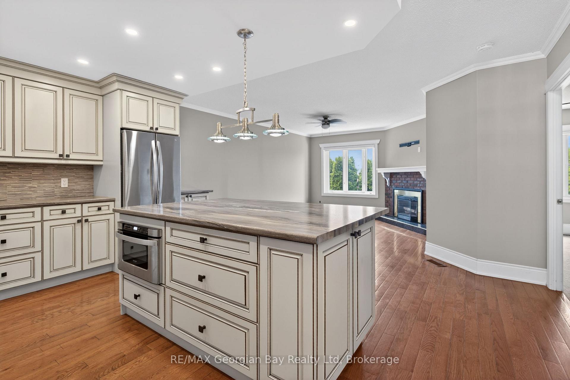 Photo 5 of Unit 63, 696 King Street, Midland — HOMEH
