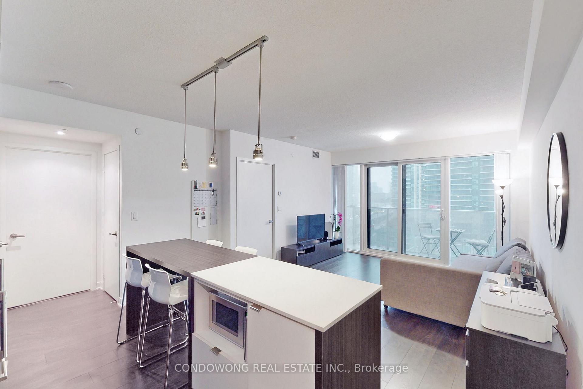 Photo 2 of Unit 1006, 88 Harbour Street, Toronto, Waterfront Communities — HOMEH
