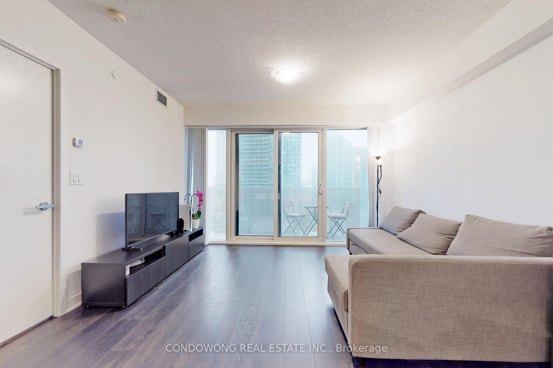 Photo 5 of Unit 1006, 88 Harbour Street, Toronto, Waterfront Communities — HOMEH