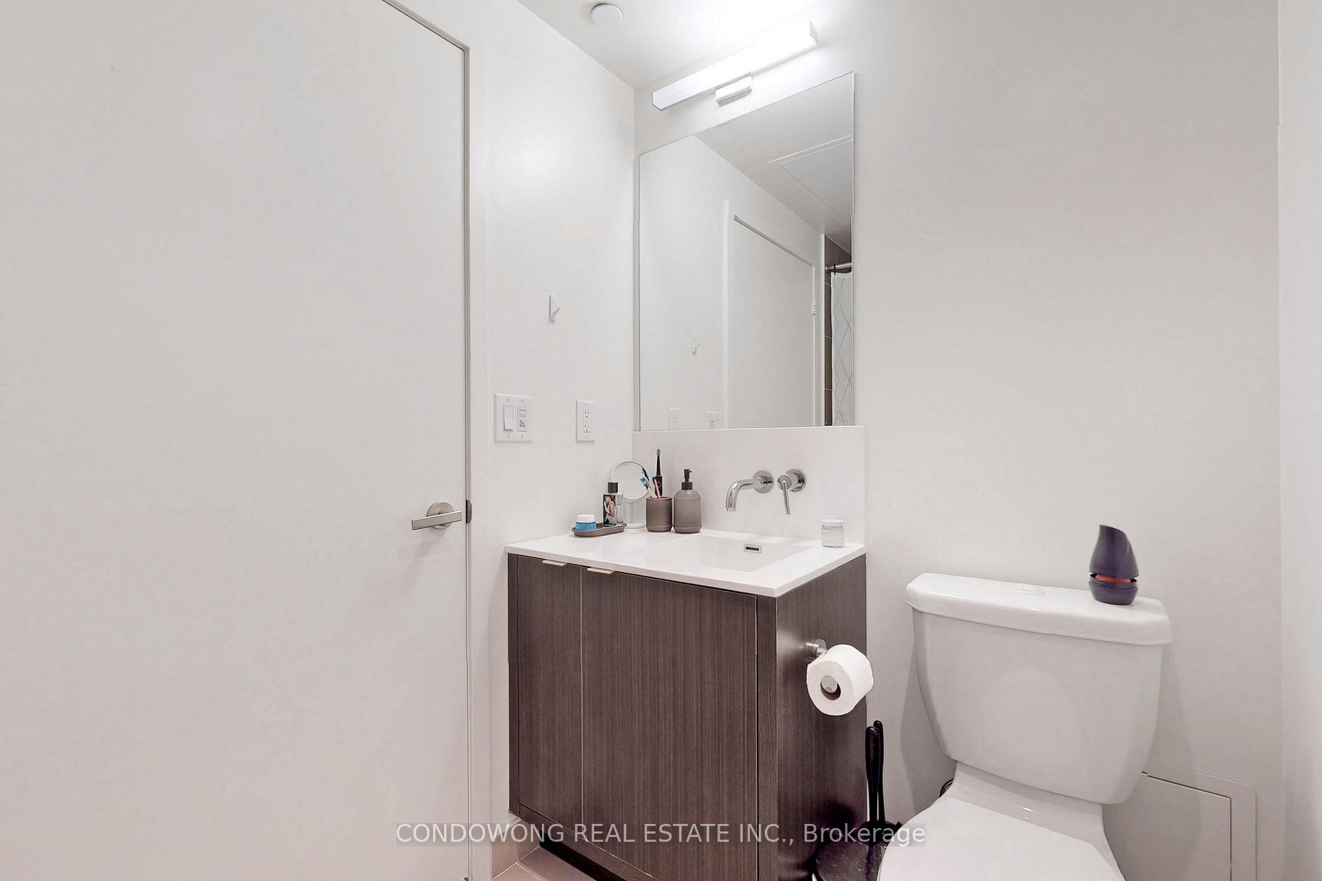 Photo 8 of Unit 1006, 88 Harbour Street, Toronto, Waterfront Communities — HOMEH