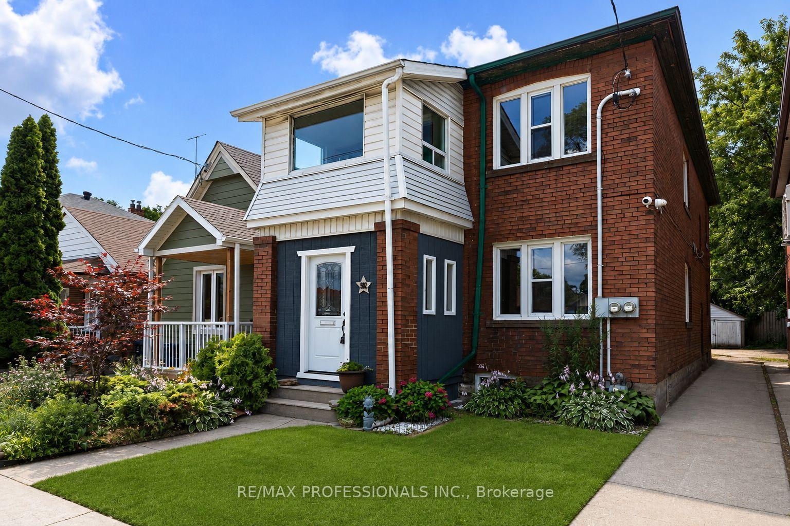Photo 2 of 502 Jane Street, Toronto, Runnymede-Bloor West Village — HOMEH