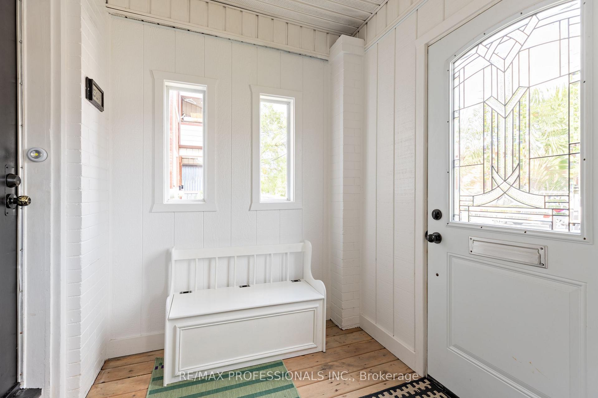 Photo 3 of 502 Jane Street, Toronto, Runnymede-Bloor West Village — HOMEH
