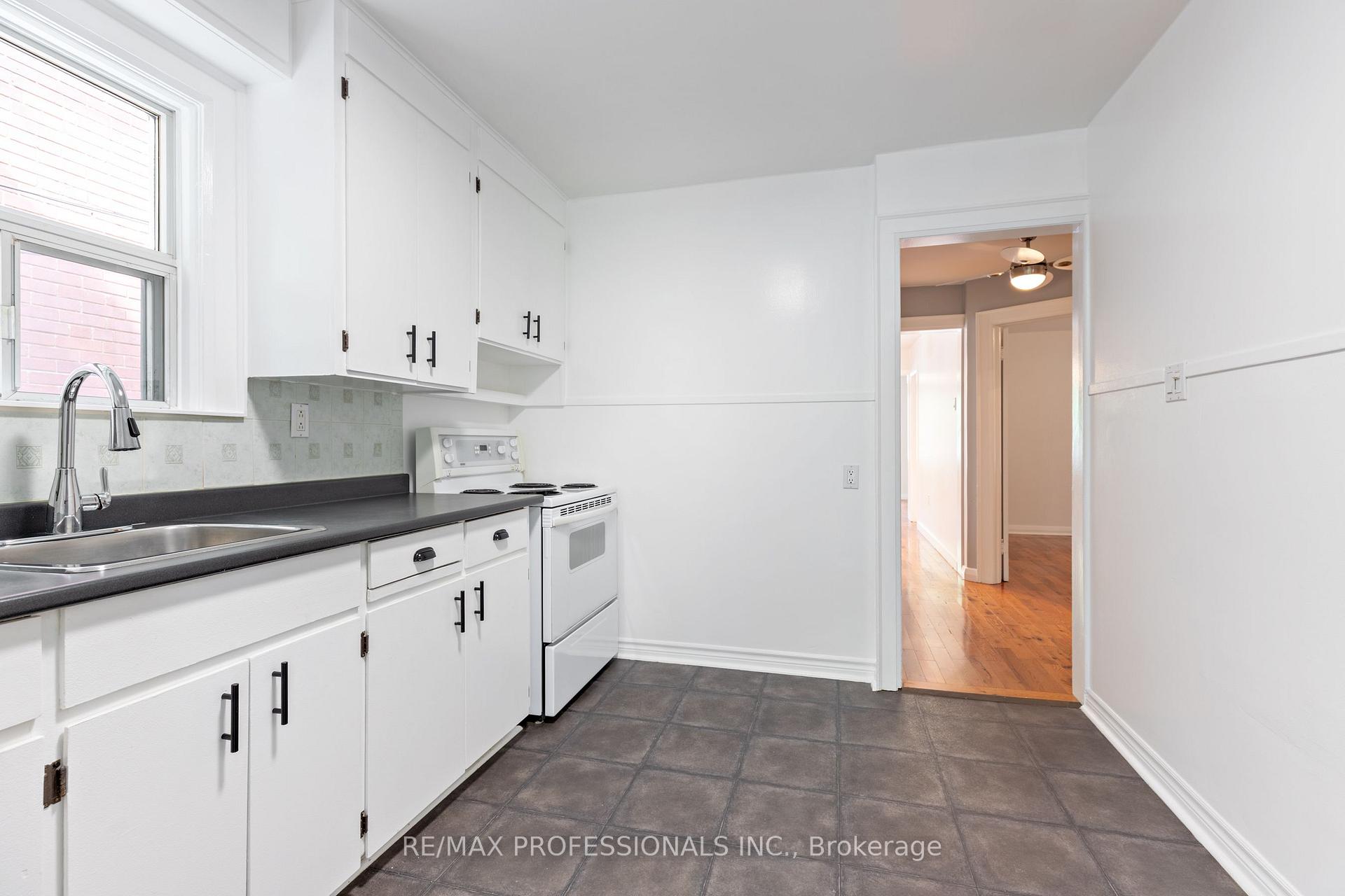 Photo 9 of 502 Jane Street, Toronto, Runnymede-Bloor West Village — HOMEH
