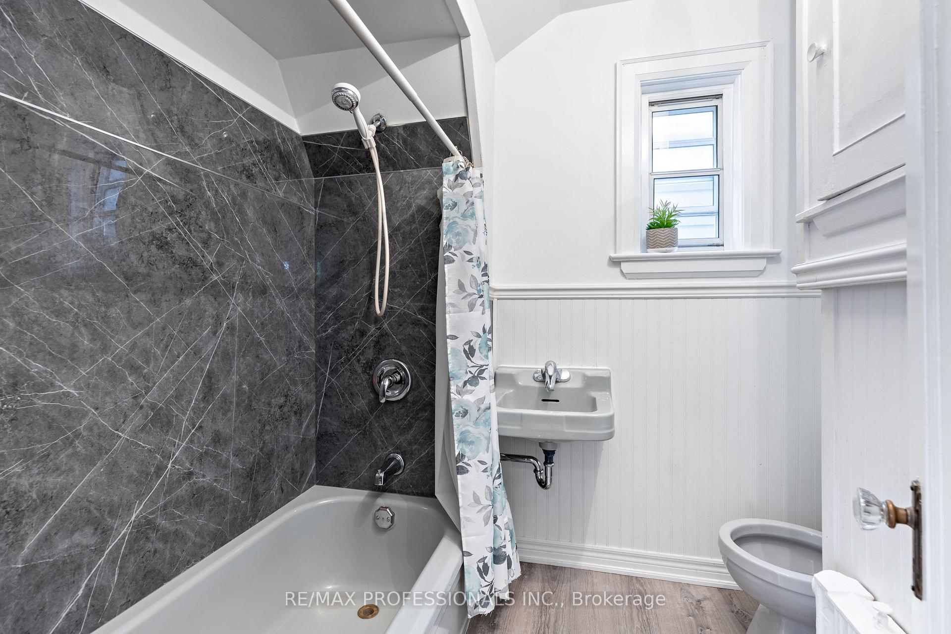 Photo 11 of 502 Jane Street, Toronto, Runnymede-Bloor West Village — HOMEH