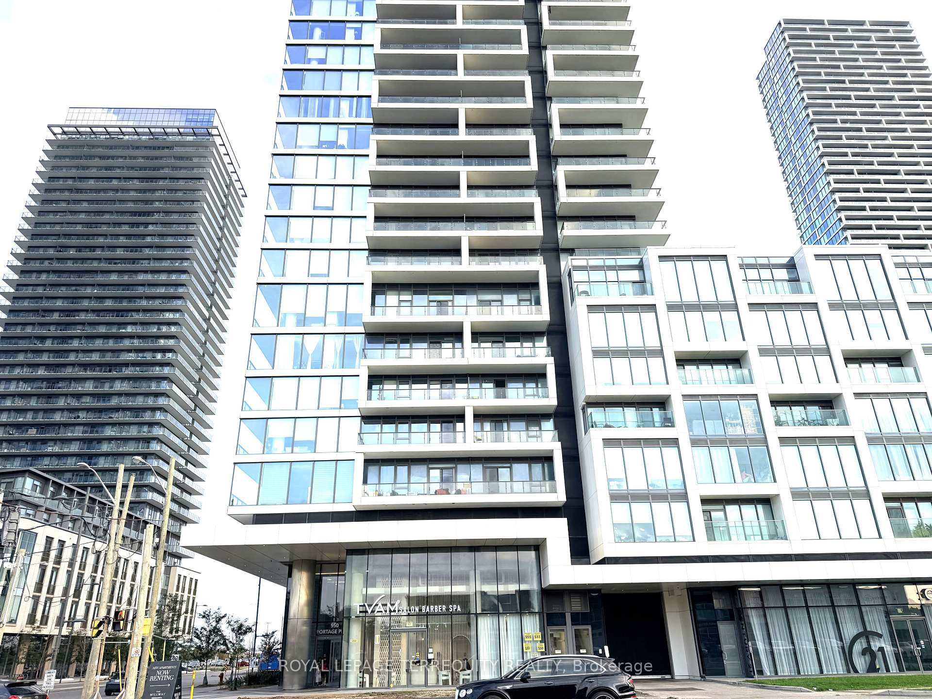 Front of Unit 5215, 950 Portage Parkway