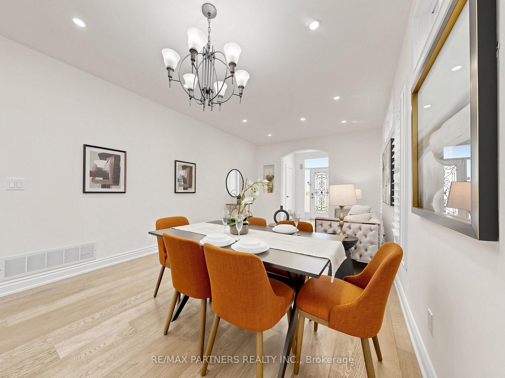 Photo 17 of 21 Russell Hill Road, Markham, Berczy — HOMEH