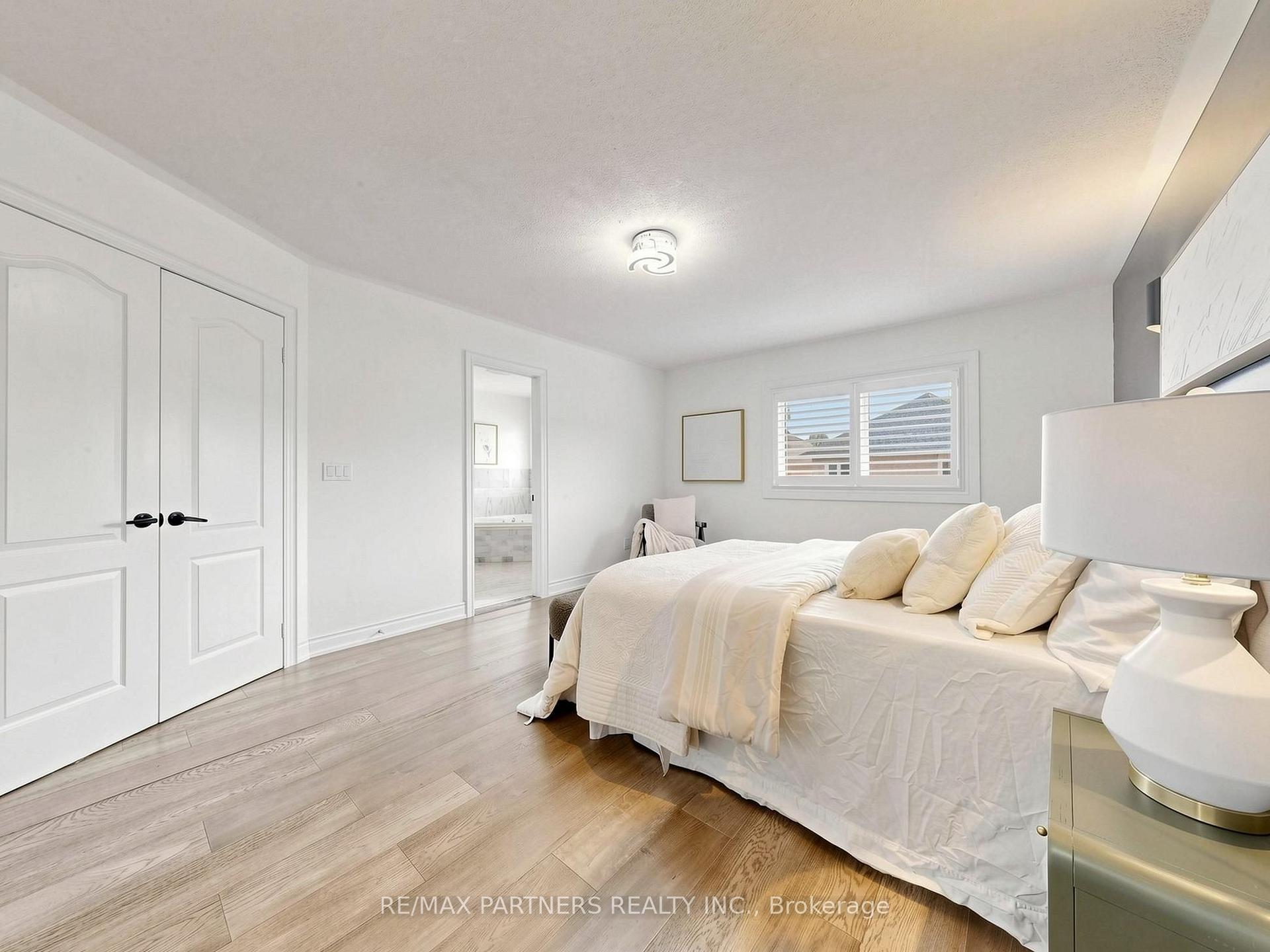 Photo 21 of 21 Russell Hill Road, Markham, Berczy — HOMEH