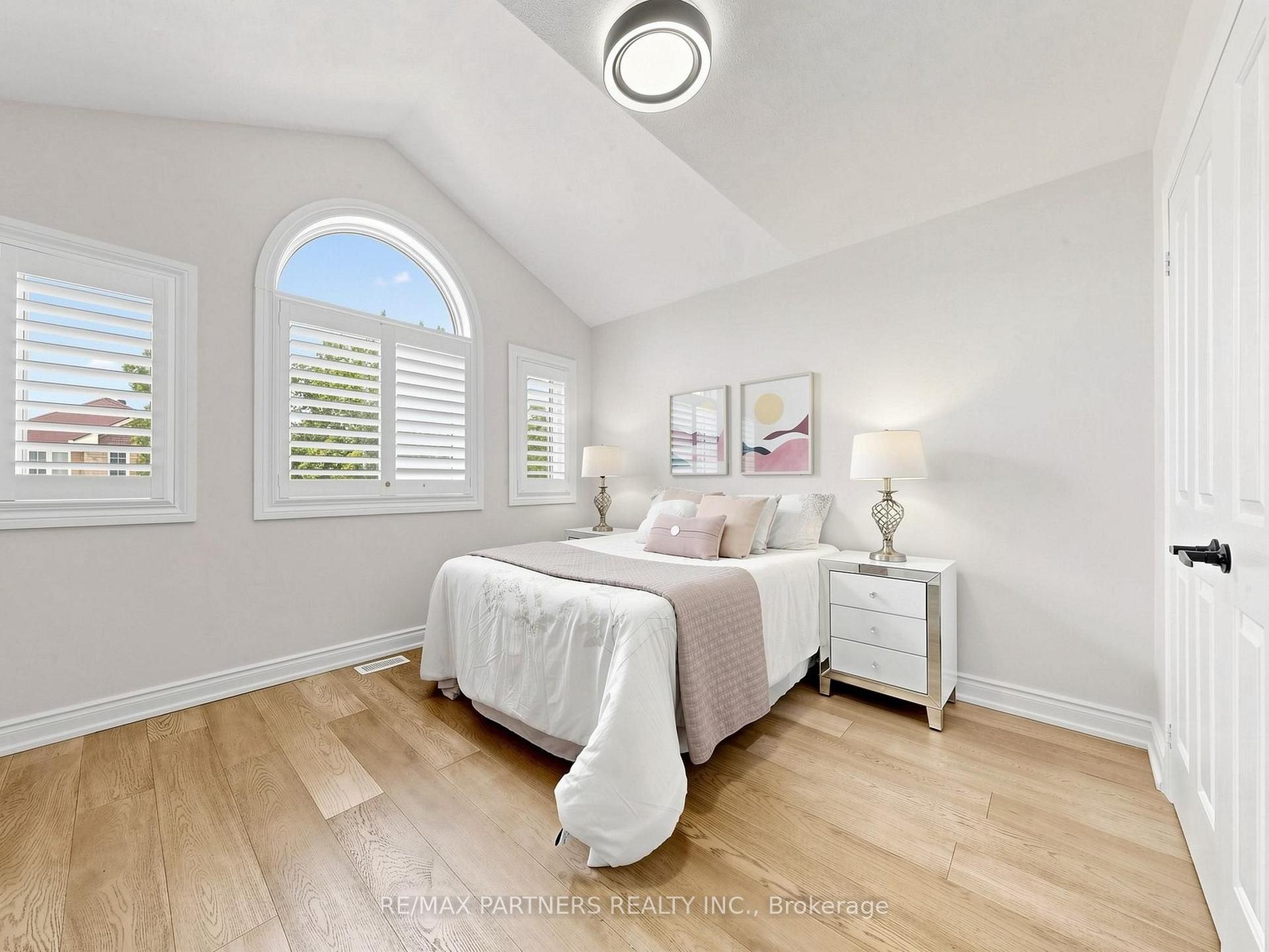 Photo 25 of 21 Russell Hill Road, Markham, Berczy — HOMEH