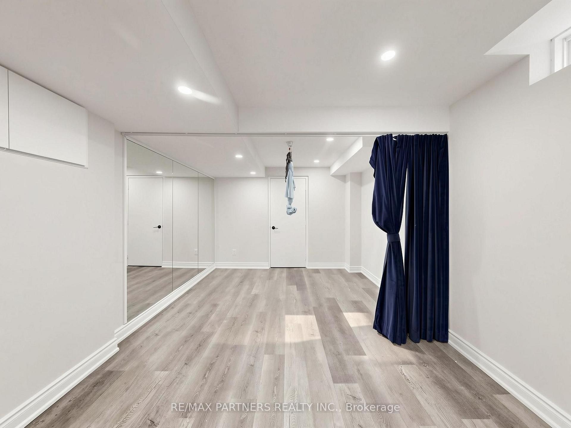 Photo 34 of 21 Russell Hill Road, Markham, Berczy — HOMEH