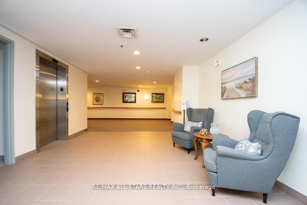 Photo 3 of Unit 106, 8 Huron Street, Kawartha Lakes, Lindsay — HOMEH