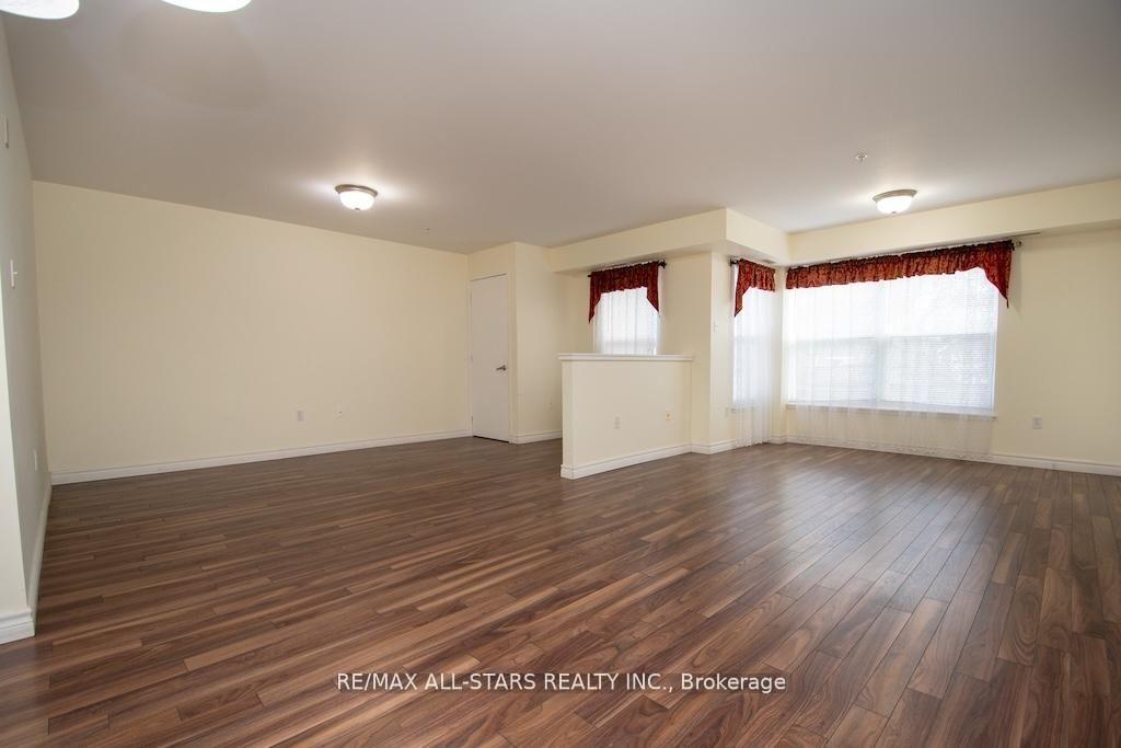 Photo 9 of Unit 106, 8 Huron Street, Kawartha Lakes, Lindsay — HOMEH