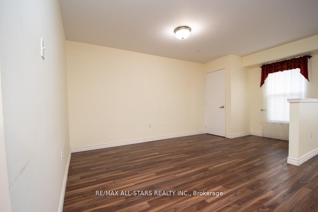 Photo 12 of Unit 106, 8 Huron Street, Kawartha Lakes, Lindsay — HOMEH