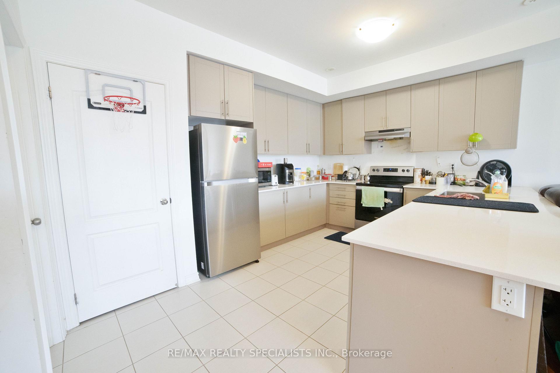 Photo 4 of 29 Tiveron Avenue, Caledon, Rural Caledon — HOMEH