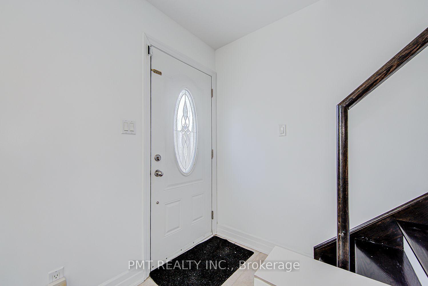 Photo 3 of 14 Coventry Street, Scarborough, Oakridge — HOMEH