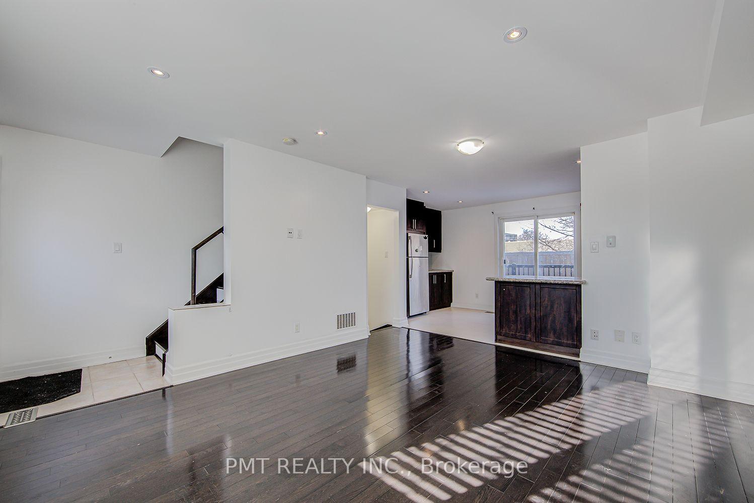 Photo 4 of 14 Coventry Street, Scarborough, Oakridge — HOMEH